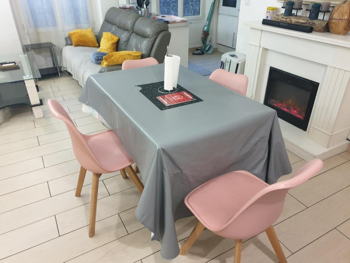 Super F3 A Cote De Land Et Paris Apartment